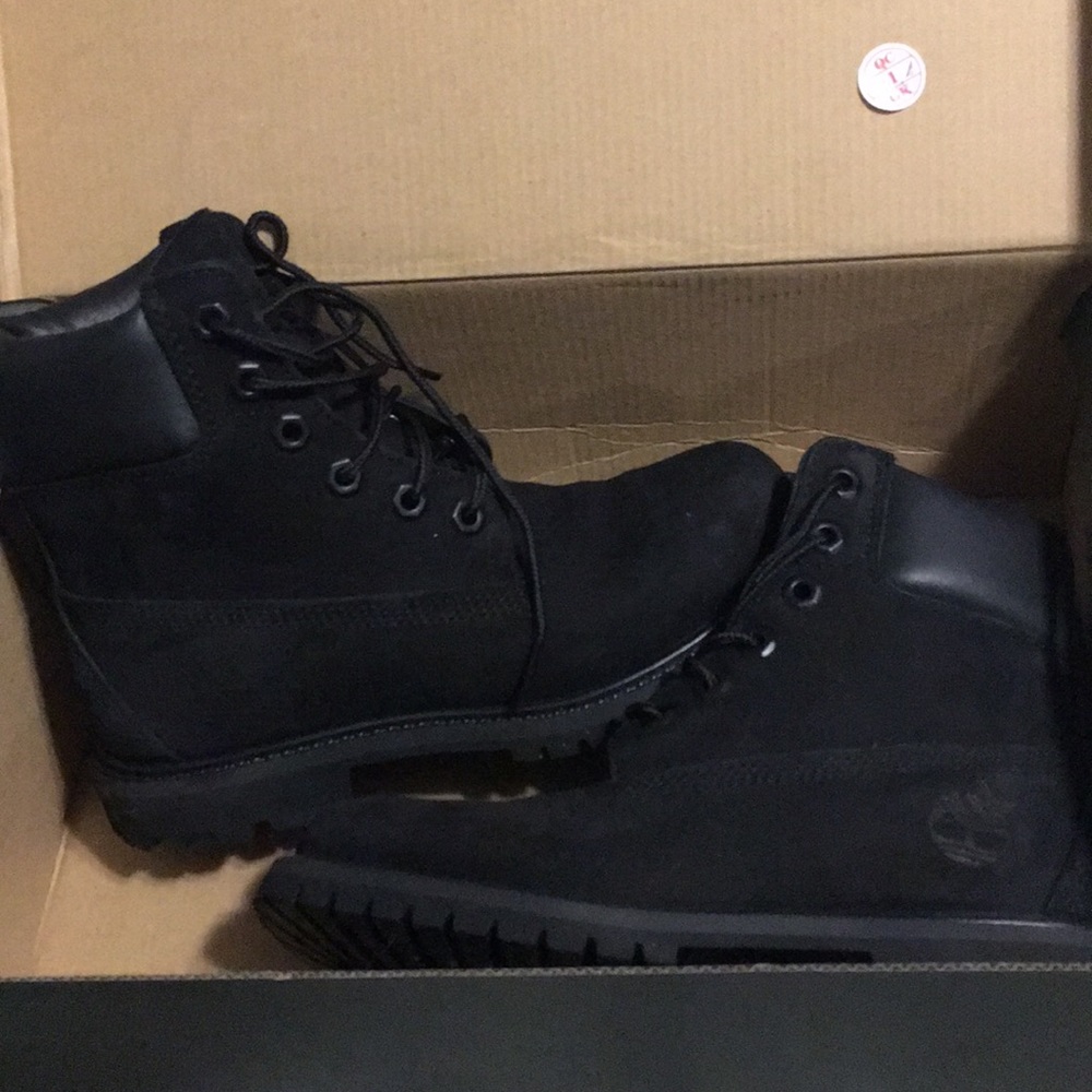 NEW matte black timberlands